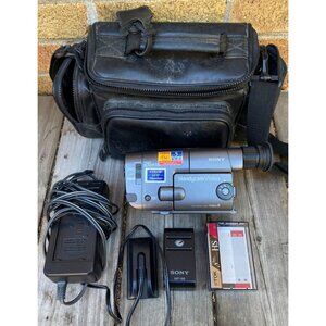 Sony Handycam CCD-TRV12 Video8 Video Camera 8mm Camcorder Remote Batteries Works